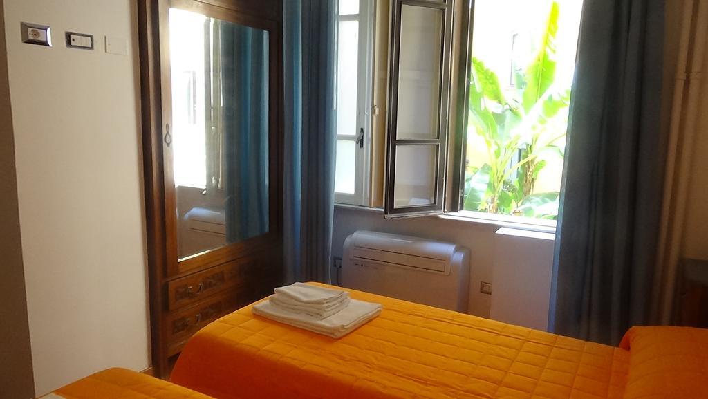 Bed And Breakfast Adduci'S House ローマ エクステリア 写真